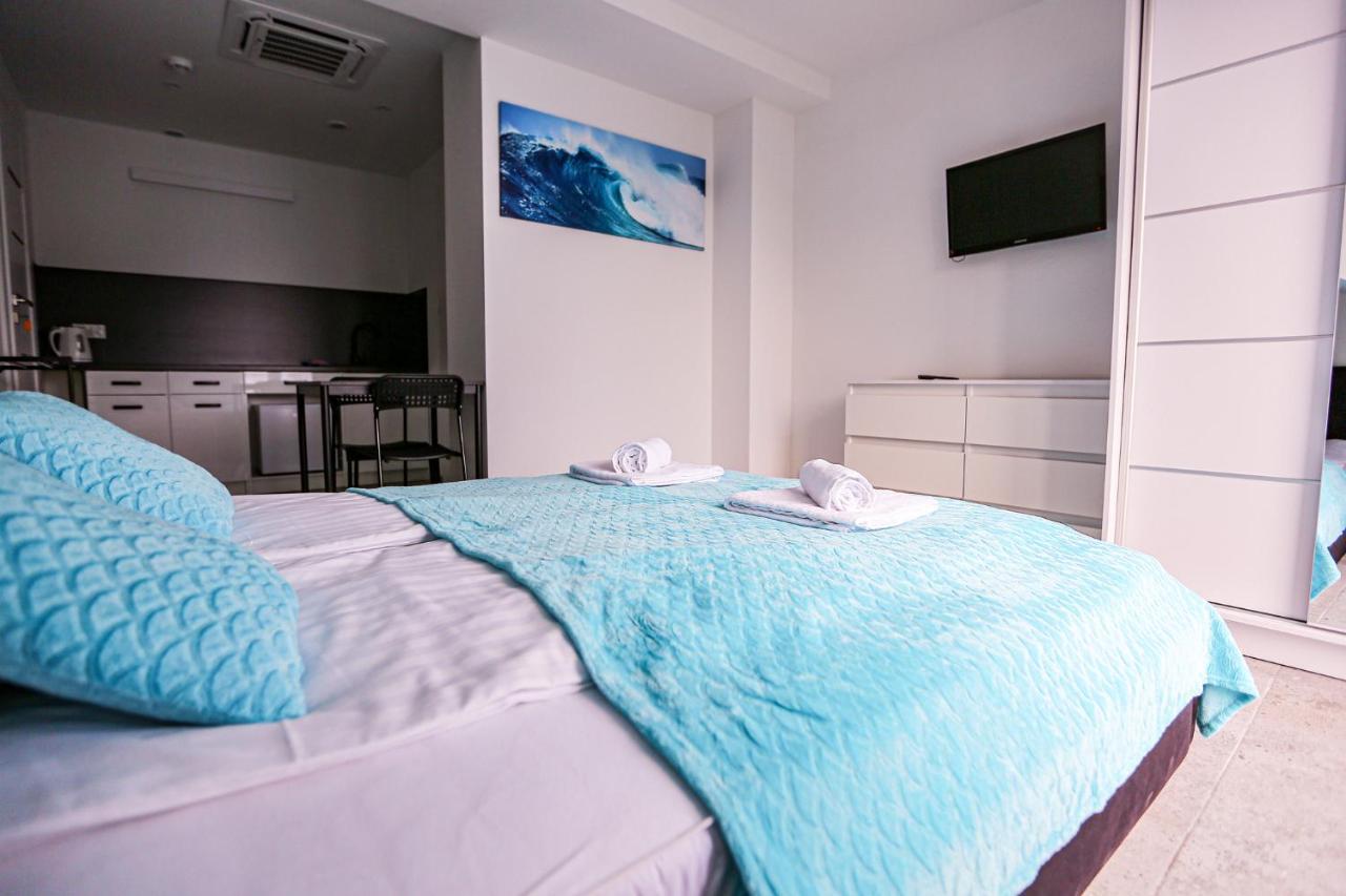 Apart Baltyk Pokoje & Apartamenty Łeba Exterior foto