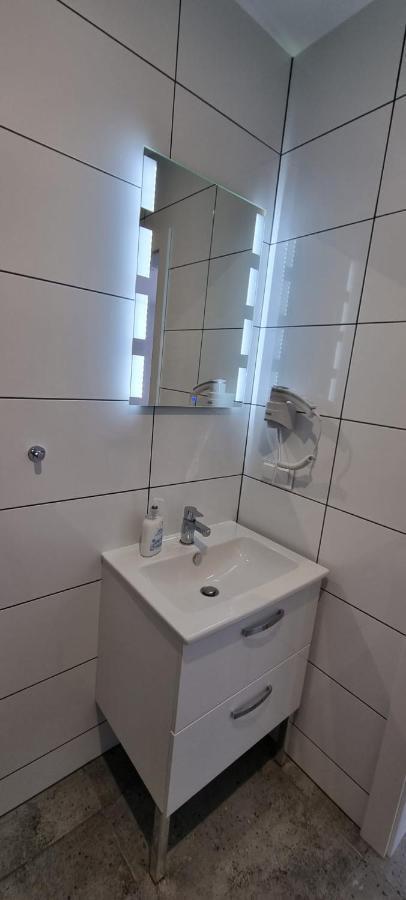 Apart Baltyk Pokoje & Apartamenty Łeba Exterior foto