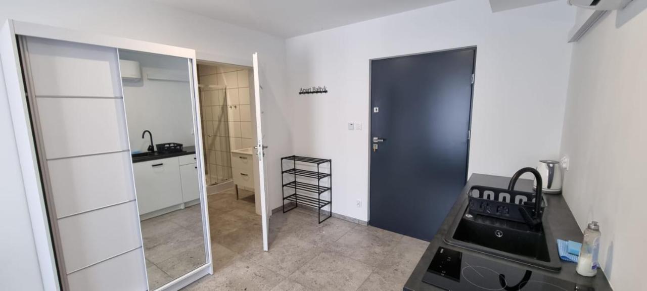 Apart Baltyk Pokoje & Apartamenty Łeba Exterior foto